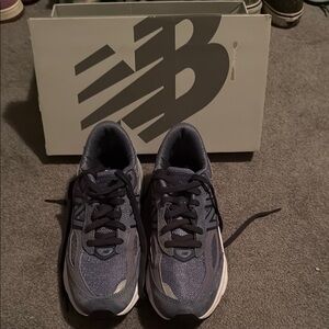 New Balance Made in USA 990v6 running sneakers size 6/women’s size 7.5